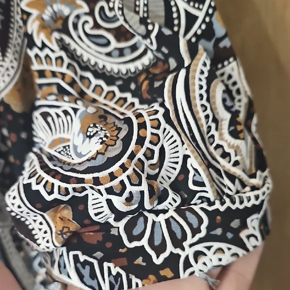 Elegant Paisley Women's Blouse - Black, White, and Brown - Picture 6 of 8
